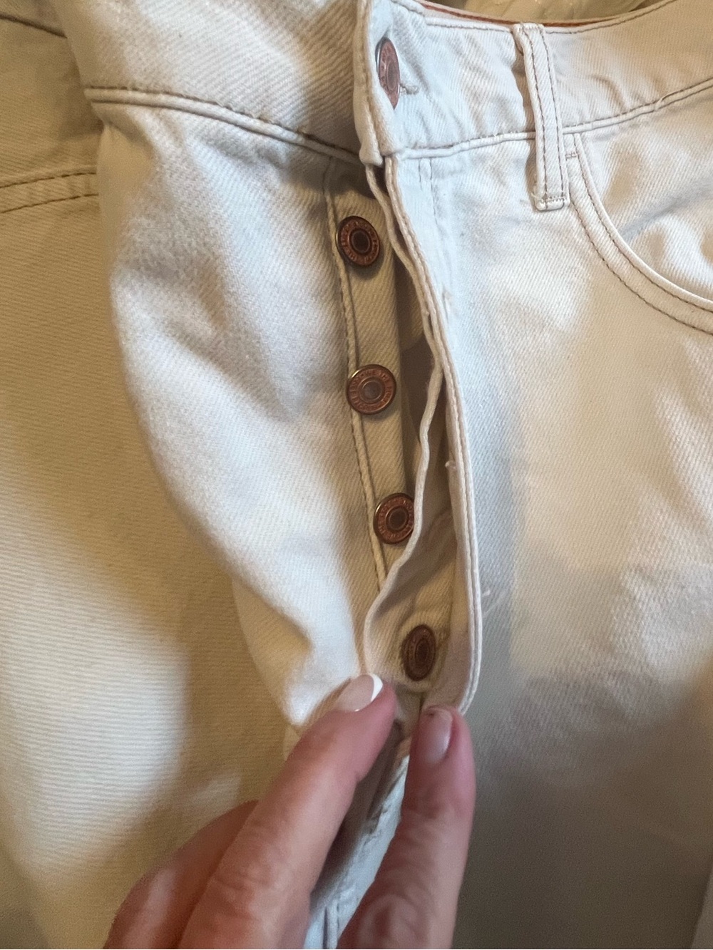We The Free Good Luck Mid Rise Barrel Jeans Cream Utility Denim Size 31 - Picture 10 of 12